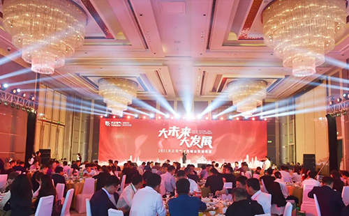 助客户赢未来，龙8官网登陆电气30城营销峰会全国联动